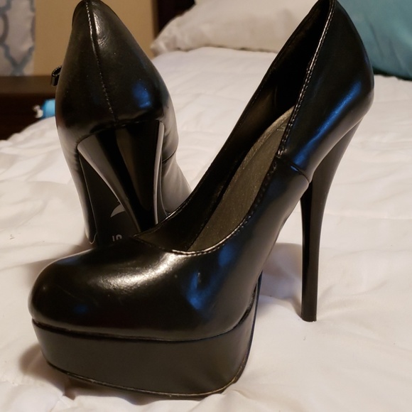 Black skiekh stiletto heels - Picture 2 of 4